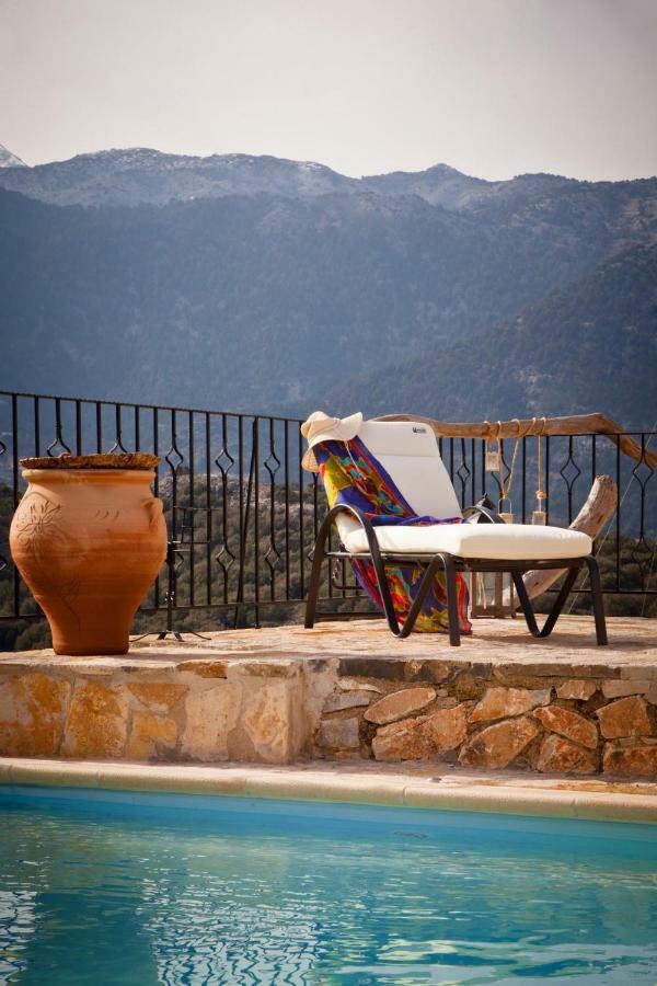 Stone Built Villa Galatia, Poolside & Perfect View Καρές Εξωτερικό φωτογραφία