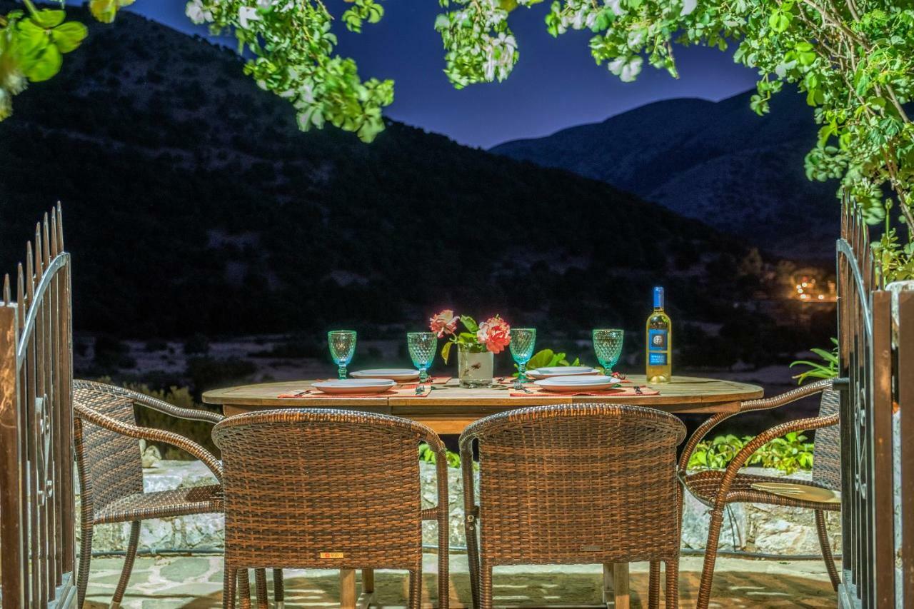 Stone Built Villa Galatia, Poolside & Perfect View Καρές Εξωτερικό φωτογραφία