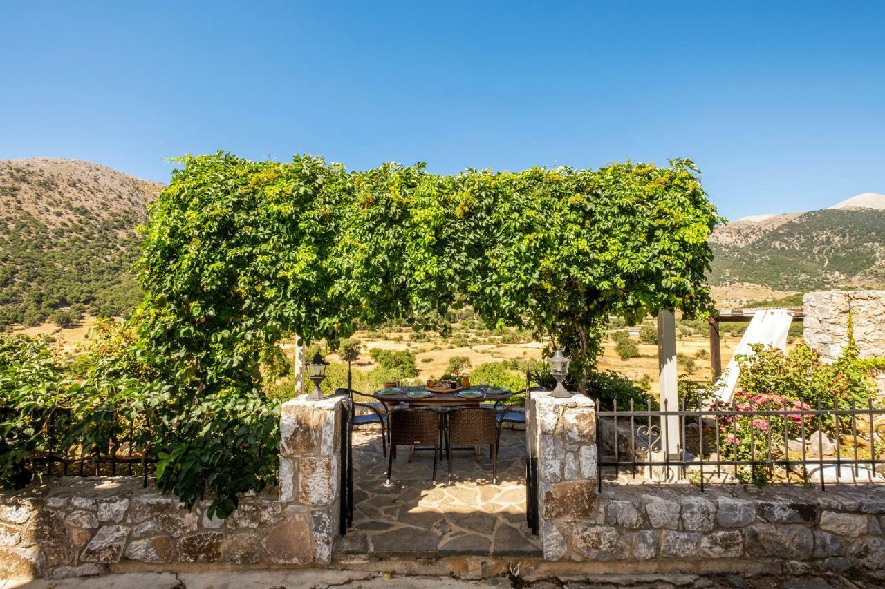 Stone Built Villa Galatia, Poolside & Perfect View Καρές Εξωτερικό φωτογραφία