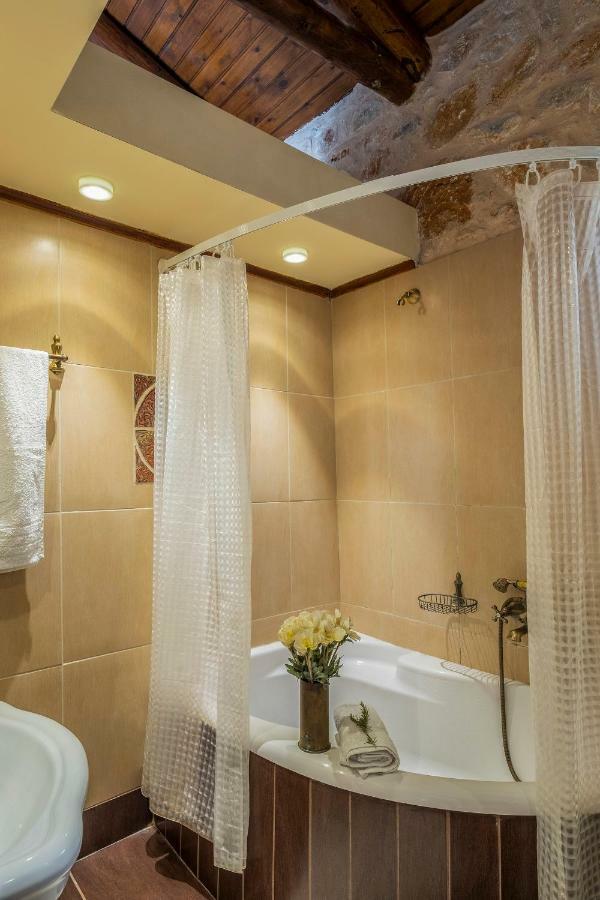 Stone Built Villa Galatia, Poolside & Perfect View Καρές Εξωτερικό φωτογραφία
